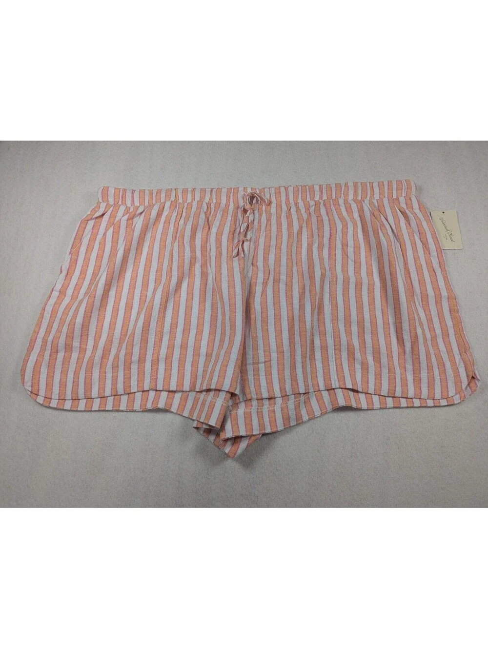 Universal Thread - Women's - High-Rise Pull-On Shorts - Size 4X
